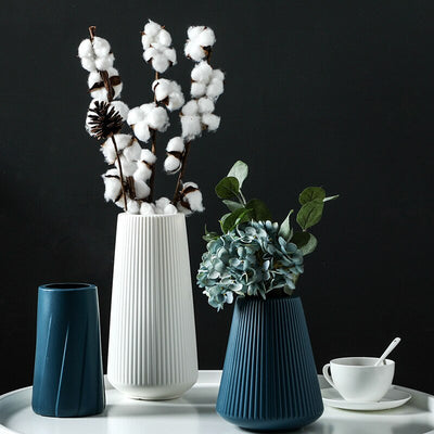 Vase Simple Home Decoration Imitation Ceramic Plastic Vase Anti-fall Plastic Resin Living Room Modern Simple Home Decoration